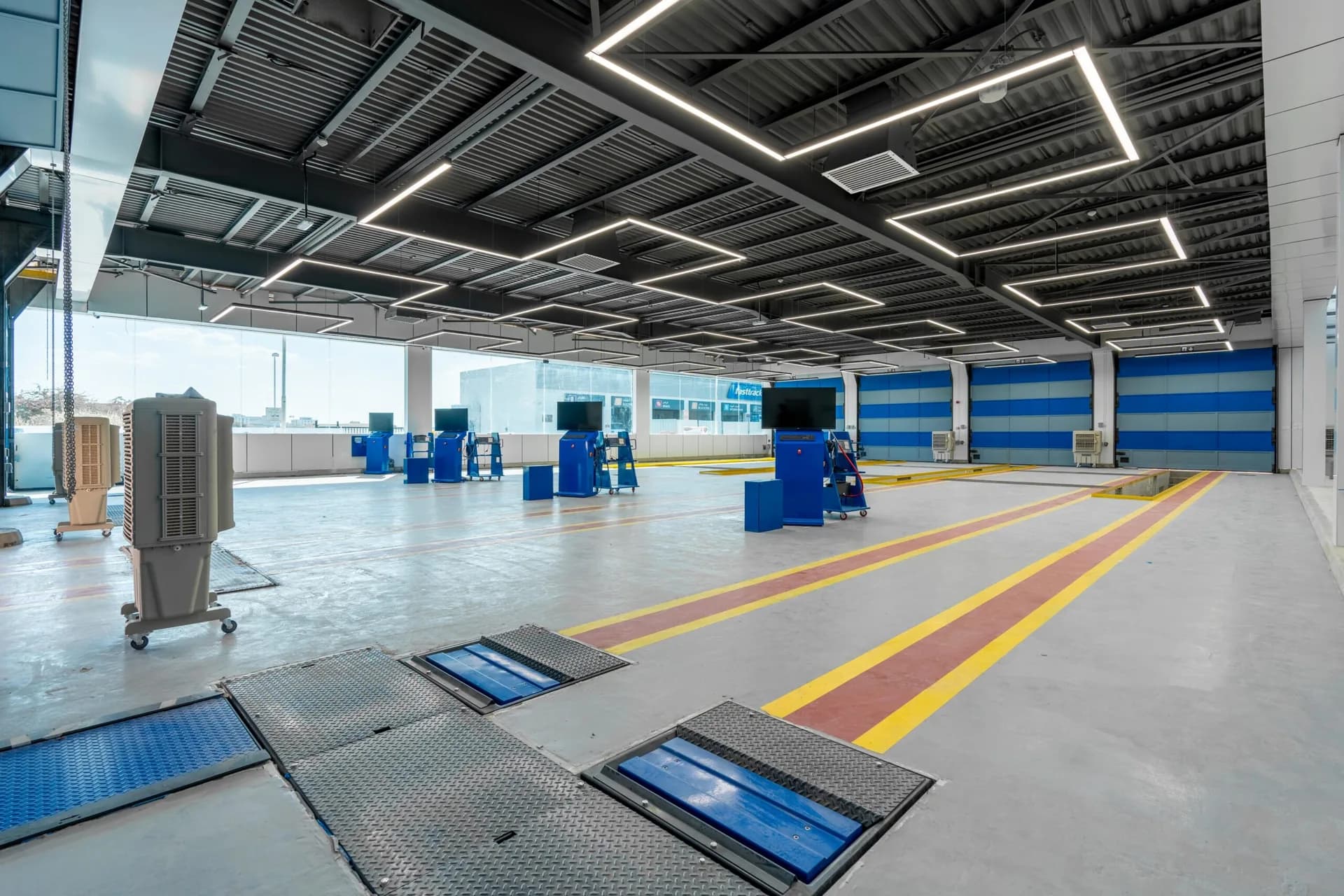 Al Ghurair Vehicle Testing Centre — Office interior by Rectangle Interiors, Ras Al Khaimah