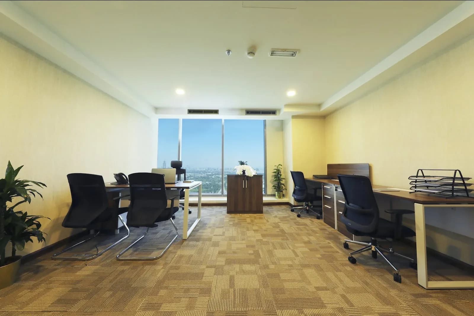 The Executive Lounge - Business Centre — Office interior by Rectangle Interiors, H Hotel, Sheikh Zayed Road